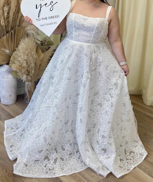 Brand New Jenny Yoo Wedding dress63615748451073114