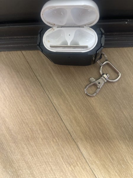 WIRELESS APPLE AIRPODS charging case Carousel 2