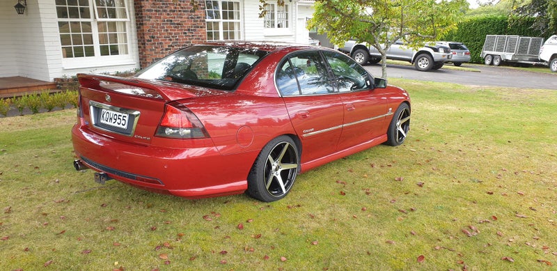 2005 Holden Commodore Calais V663960375215875112