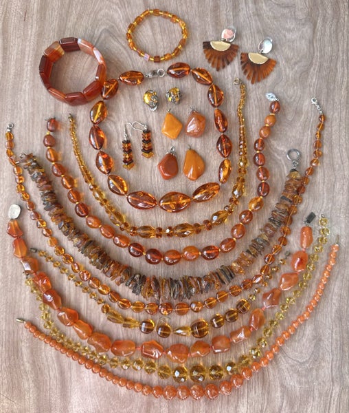 $1 reserve Lot of vintage jewellery. amber, Austrian citrine and carnelian. Carousel 2