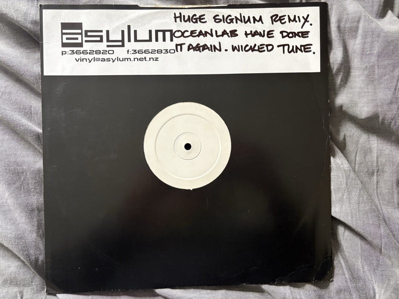 Anjunabeats - Ocean Lab Beautiful Together with Signum remix white label Carousel 1