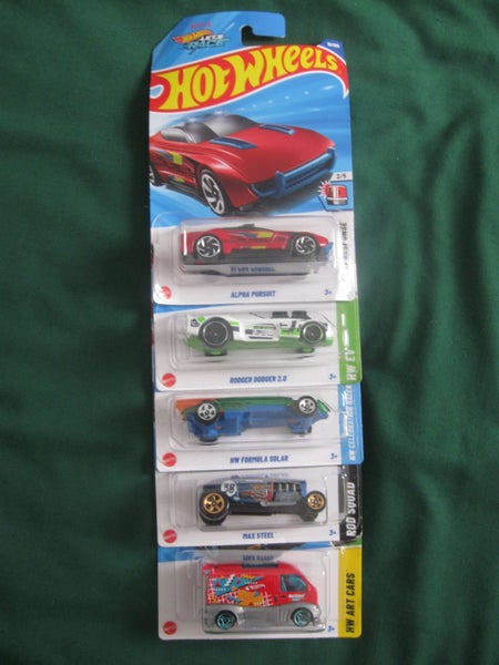 5 Hot Wheels Vehicles Carousel 1