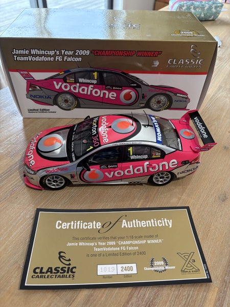 2009 Jamie Whincup FG Ford Falcon 1:18 Carousel 1