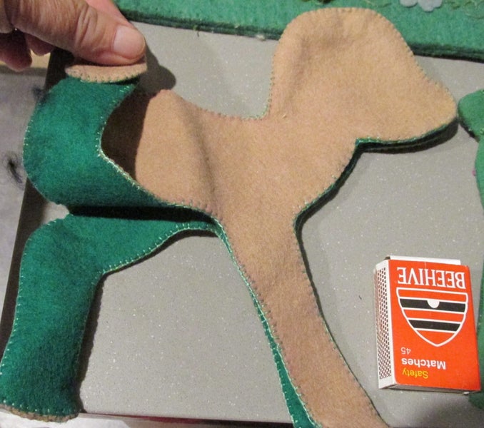 Vintage Art Deco Felt Needles Cases Wallets Plus Knitting Needle Case & Toy Carousel 5