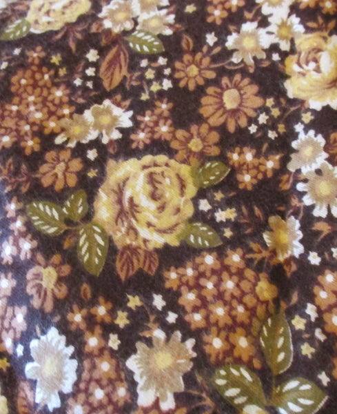 Lovely Vintage / Retro Viyella Type Floral Fabric Remnant Unused 60's 70's Era Carousel 2