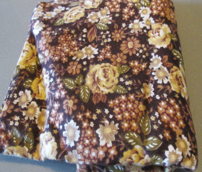Lovely Vintage / Retro Viyella Type Floral Fabric Remnant Unused 60's 70's Era Carousel 4