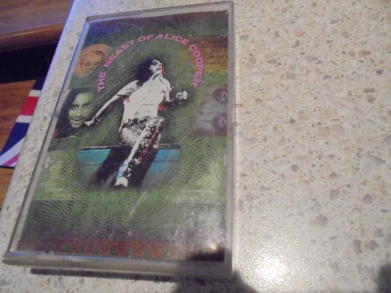 THE BEAST OF ALICE COOPER ON CASSETTE TAPE Carousel 1