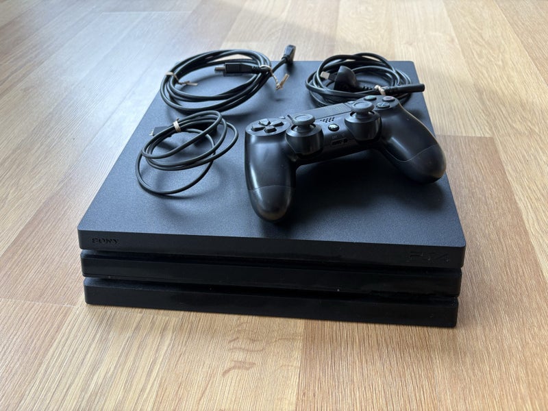 PlayStation 4 Pro (1TB) Carousel 1