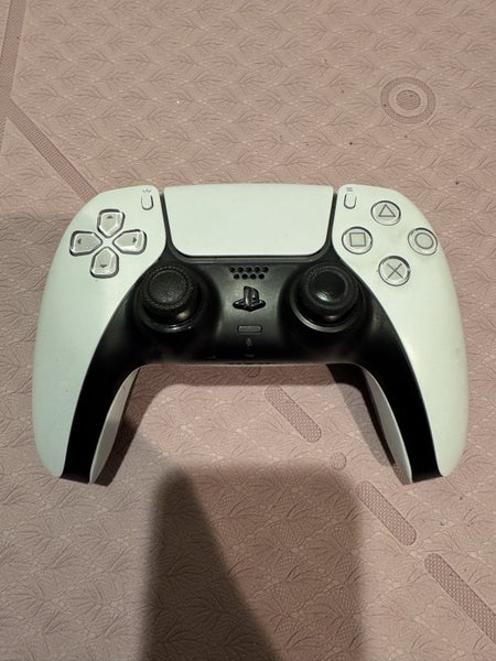 PS5 controller with back switchs Carousel 1