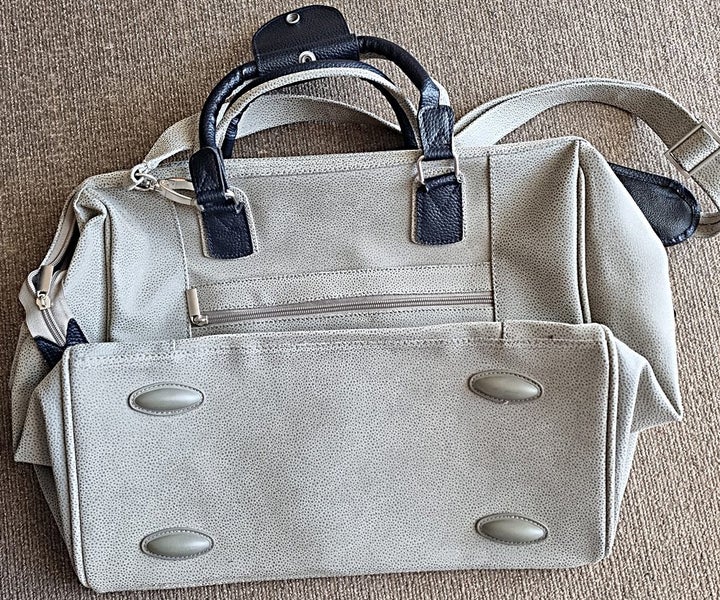 CONRAD VALLEY BAG - SIZE: L40 X W20 X H30 CM Carousel 2