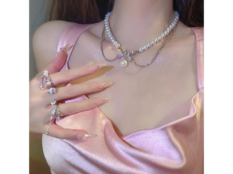 HUANZHI Vintage Sweet Choker Weave Pearls Choker Red Heart Colorful Beaded Carousel 1