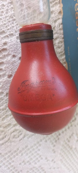 Vintage Boxed Glass & Rubber Breast Pump 1950's Carousel 2