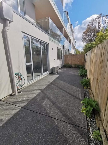 Image 1 of 18