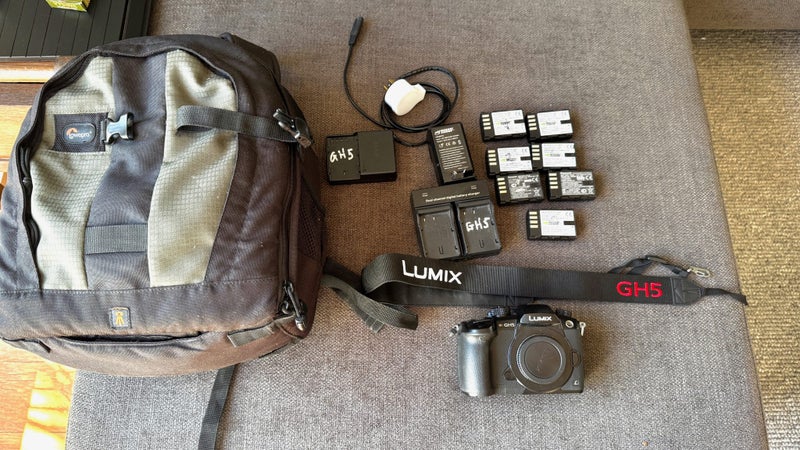 Lumix Panasonic GH5 Camera body Carousel 1