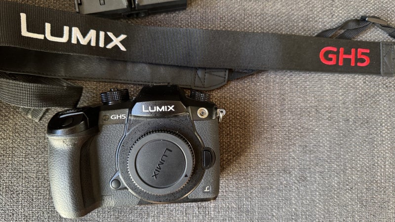 Lumix Panasonic GH5 Camera body Carousel 2