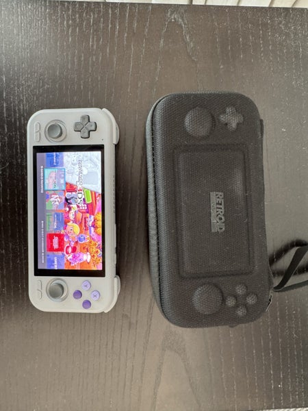 Retroid Pocket 4 Pro - Retro Handheld 128GB - Near New Carousel 1