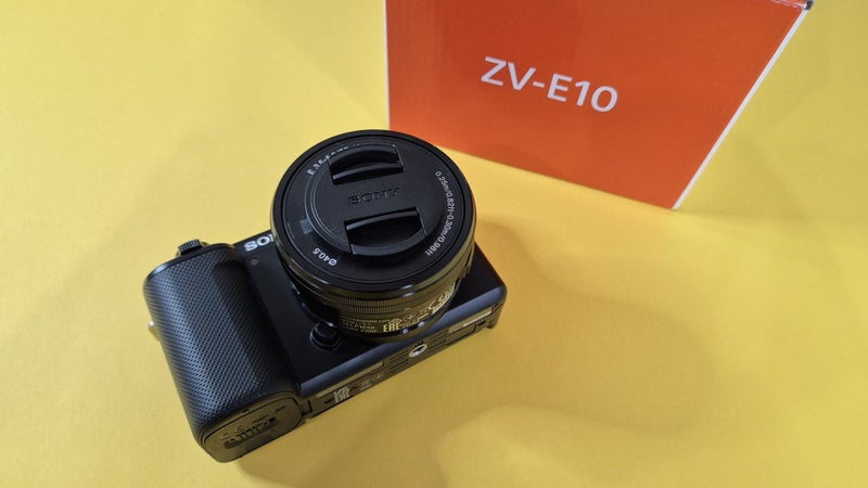 Sony ZV-E10 | with 16-50mm Lens Kit (Black)63616841166851111