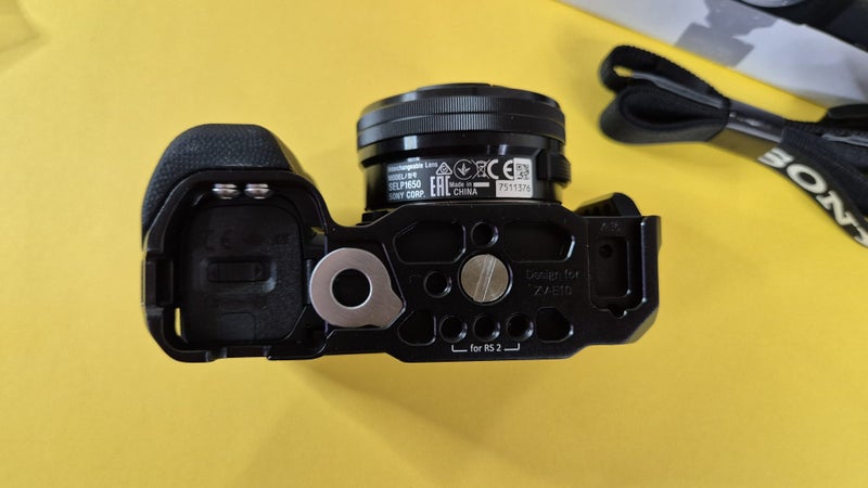 Sony ZV-E10 | with 16-50mm Lens Kit (Black) Carousel 10