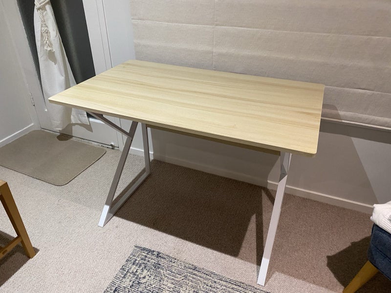 Modern Desk 100cm Length Light Oak Wood Look White Carousel 1
