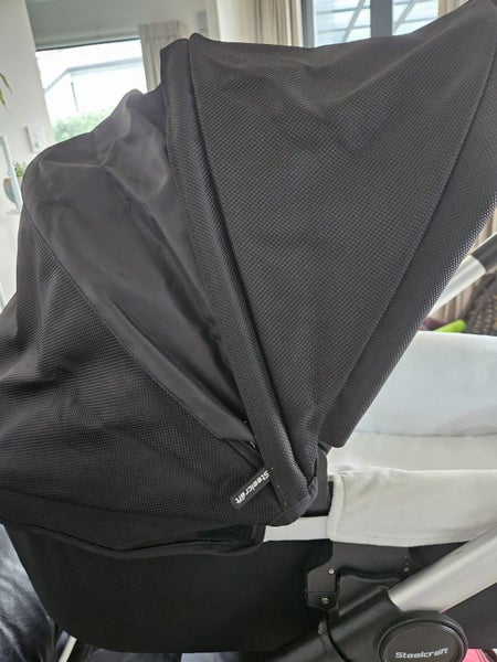 Britax Strider Pram + Bassinet + Capsule – Trusted Brand, Great Condition! Carousel 20
