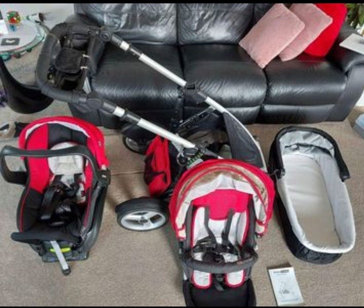 Britax Strider Pram + Bassinet + Capsule – Trusted Brand, Great Condition! Carousel 1