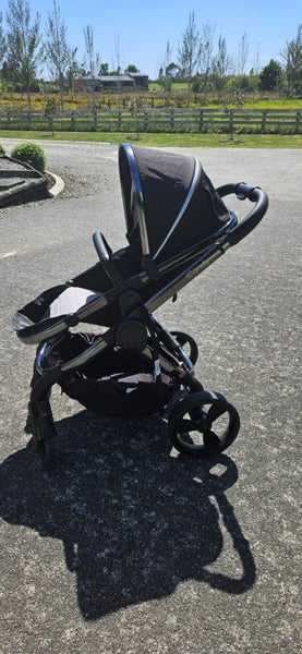 baby pram Carousel 2
