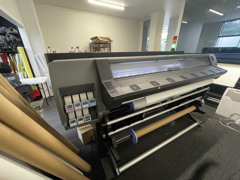 HP Latex 335 Large Format Printer Carousel 1
