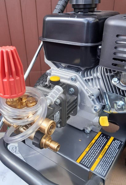 BE Water Blaster BE2800psi Comet Pump 6.5hp Kohler Engine Carousel 2