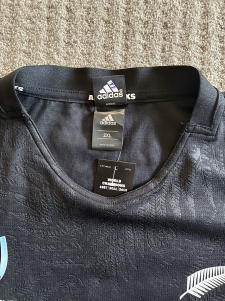 2019 ALL BLACKS RUGBY WORLD CUP SUPPORTERS JERSEY SIGNED BY ENTIRE TEAM63615891635587112