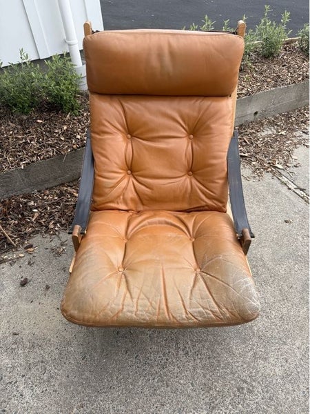 Rare JW Backhouse Vintage Mid-Century Leather Lounge Chair Carousel 2