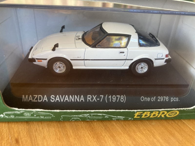 Mazda Savanna RX-7 (1978) – Die-Cast Model Car 1:43 Carousel 1