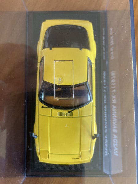 Mazda Savanna RX-7 1978 – Die-Cast Model Car 1:43 Carousel 2