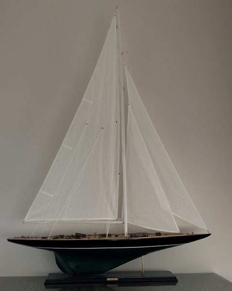 Americas Cup model boat Carousel 1
