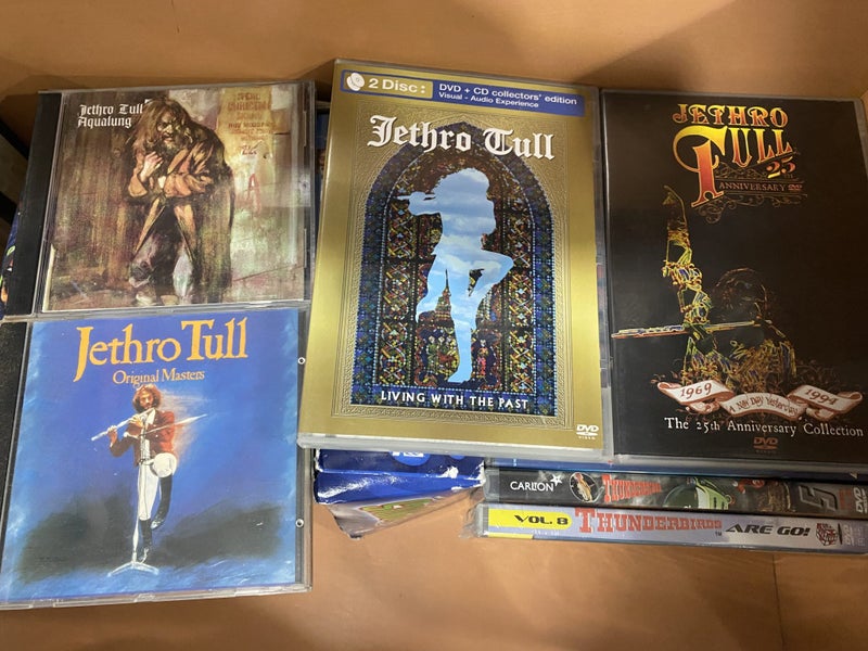 * bulk buy x 4 JETRO TULL ** Carousel 1