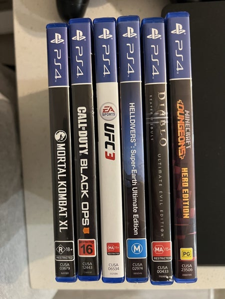 $1 RESERVE - PS4 - 3 controllers - 6 games Carousel 2