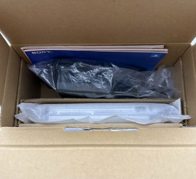 Sony PSP 3002 Limited Edition Resistance Retribution Bundle, Rare & Boxed! Carousel 16