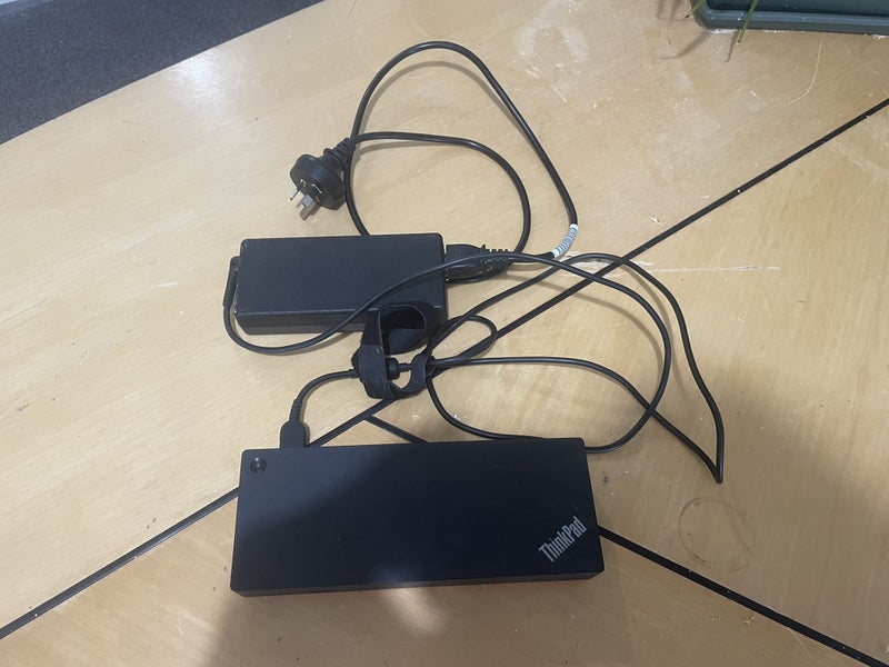 Lonovo Thinkpad Docking Station Carousel 1
