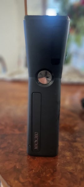 Xbox 360 S console 250GB with x1 controller and Kinect Carousel 2