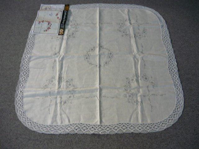 NEW Semco 100% linen table cloth. Carousel 2