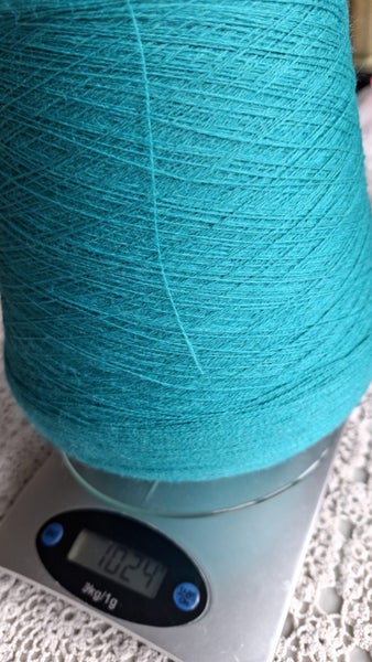 1 kg of synthetic (not wool) laceweight 2-ply yarn - teal - clean and fresh Carousel 1