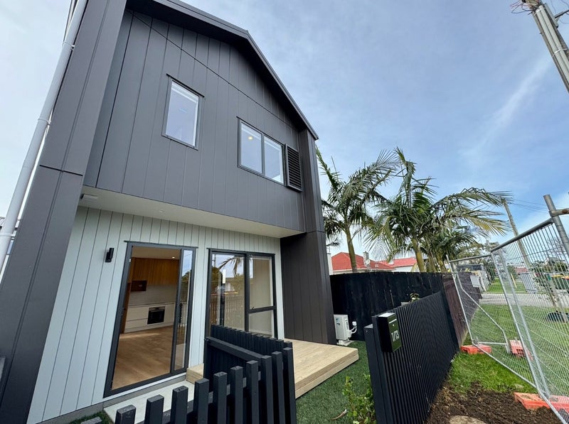 Image 1 of 11