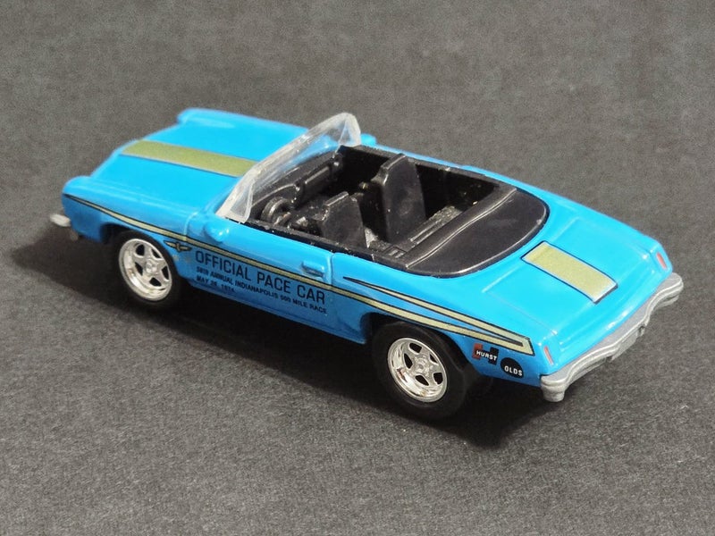 Johnny Lightning 1974 HURST OLDS Official Pace Car, 1/64 scale - Loose Carousel 2