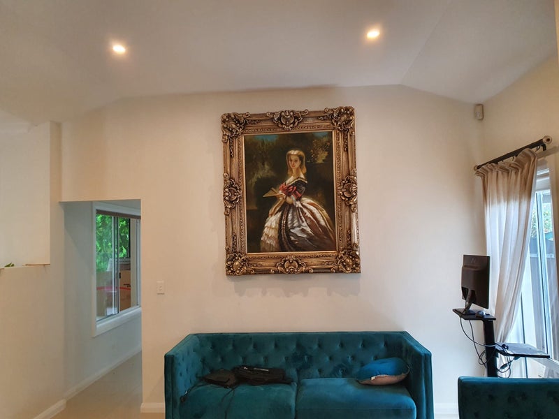 Stunning Antique Victorian-Style Oil Portrait – Lightweight Plaster Frame63615908987651112