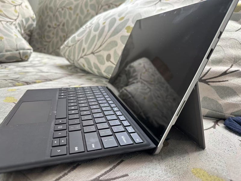 Microsoft Surface Pro 6 – Model 1807 Carousel 2
