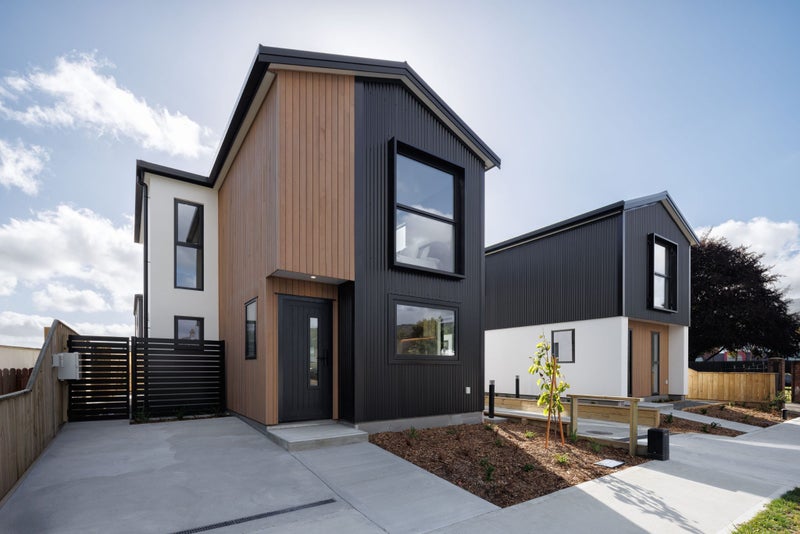 Image 1 of 18