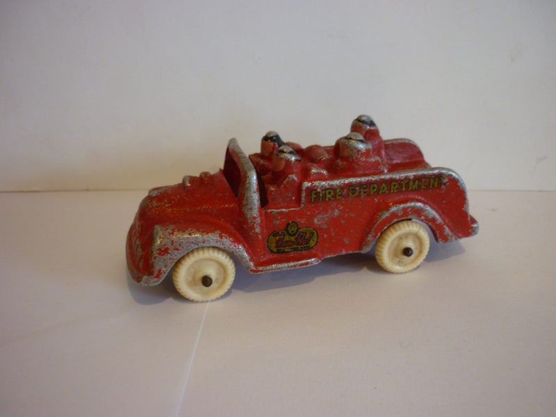 FUN HO FIRE ENGINE #175 (1948-75) Carousel 2
