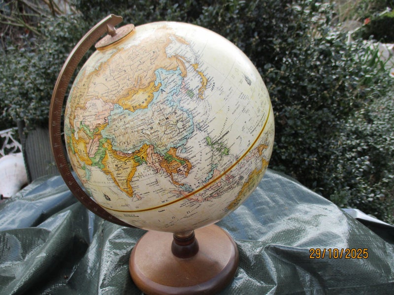 Repogle 9inch World Classic Globe Carousel 1
