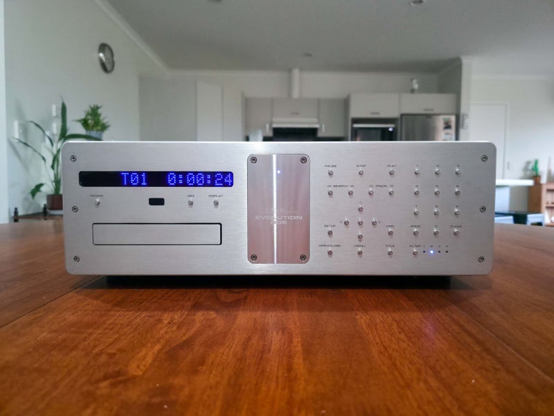 Krell Evolution 505 - Flagship CD/SACD Player - 1 OWNER + BOX!! Carousel 1