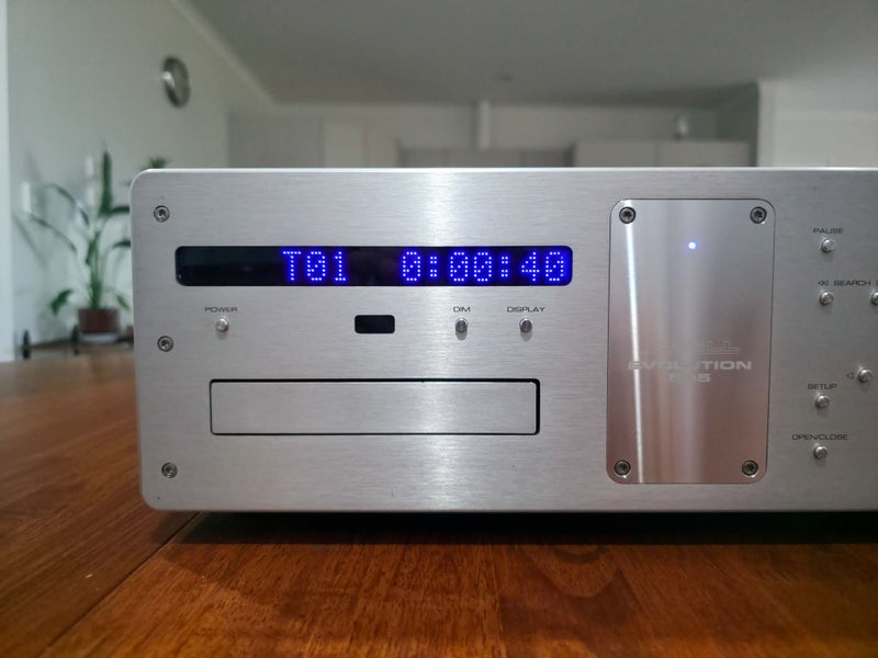 Krell Evolution 505 - Flagship CD/SACD Player - 1 OWNER + BOX!! Carousel 2