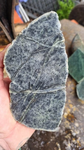 Greenstone slab Carousel 1